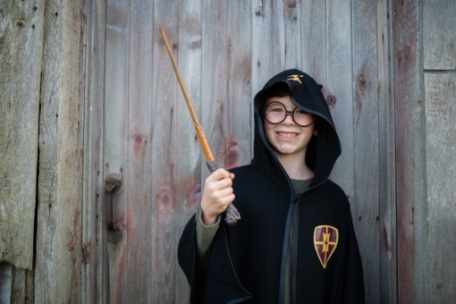 Great Pretenders Wizard Cloak with Glasses - Size 5-6