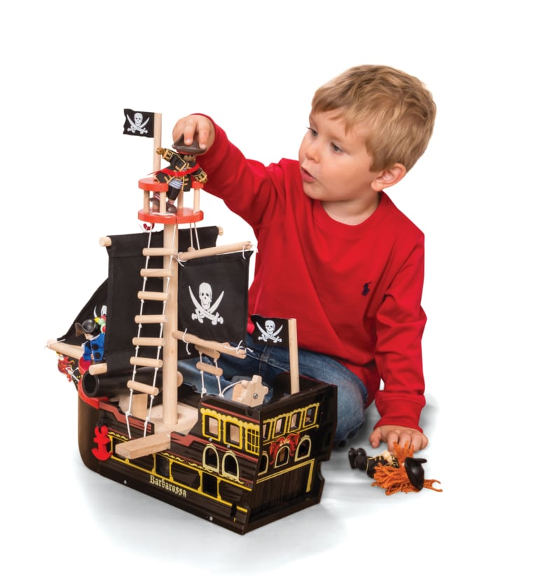 Le Toy Van Barbarossa Pirate Ship: Adventure On The High Seas