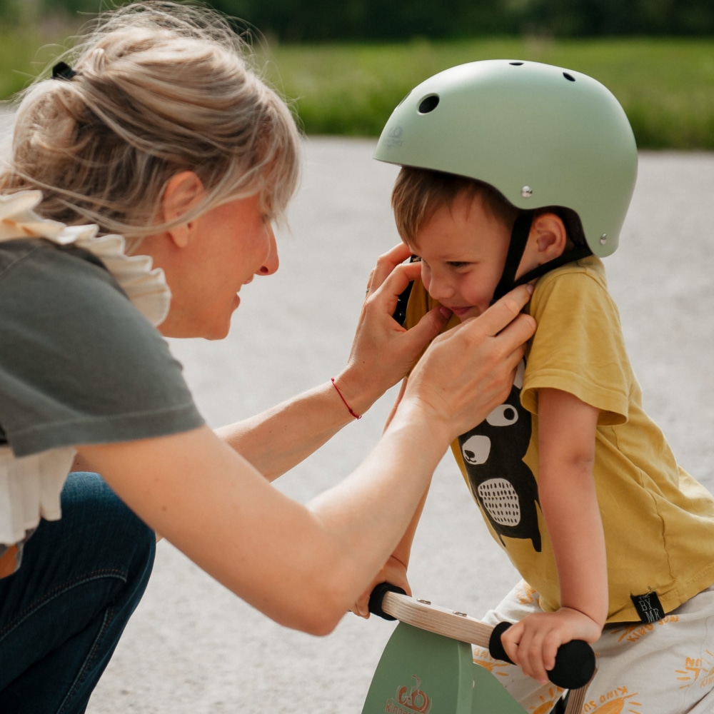 Kinderfeets helmet sale